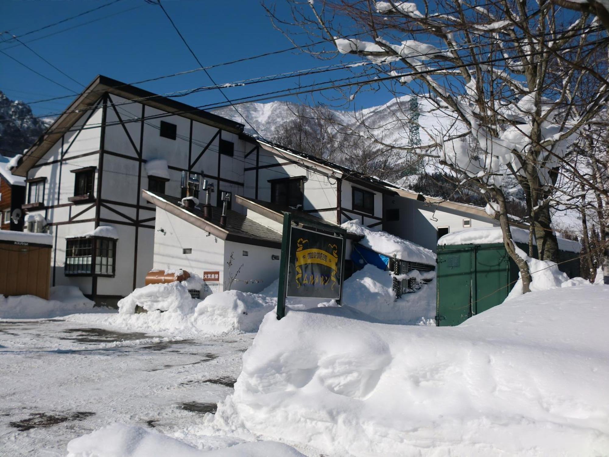 Murmeln Yuzawa  Bagian luar foto