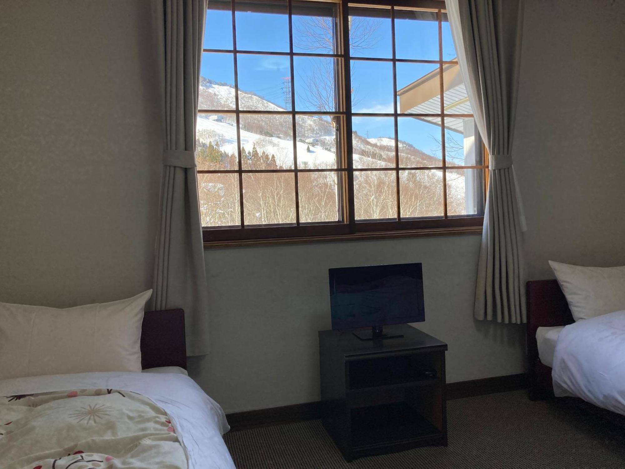 Murmeln Yuzawa  Bagian luar foto